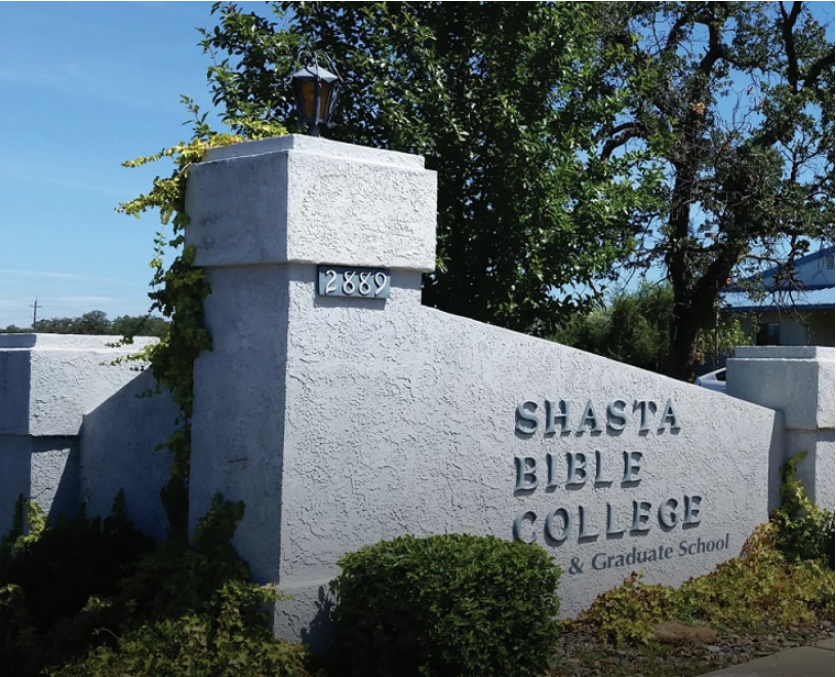 沙斯塔聖經學院。（圖／翻攝自Shasta Bible College）